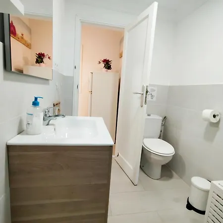 Louise 1 Minuto A Pie Del Mar Apartment Tias
