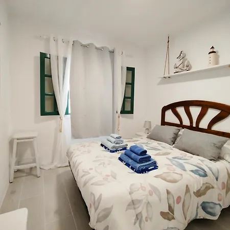 Louise 1 Minuto A Pie Del Mar Apartment