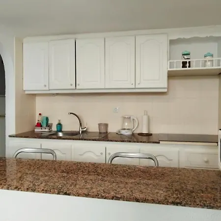 Louise 1 Minuto A Pie Del Mar Apartment Tias