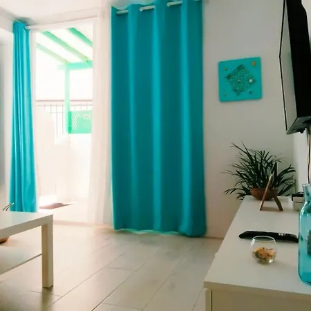 Louise 1 Minuto A Pie Del Mar Apartment